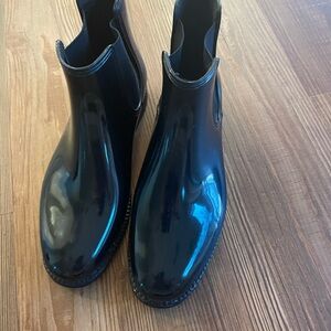 Rain Boots size 8